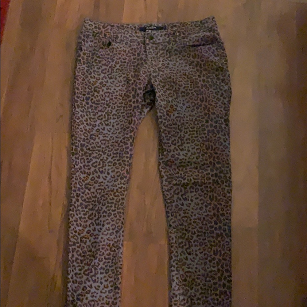 Leopard/ cheetah print Junior jeans